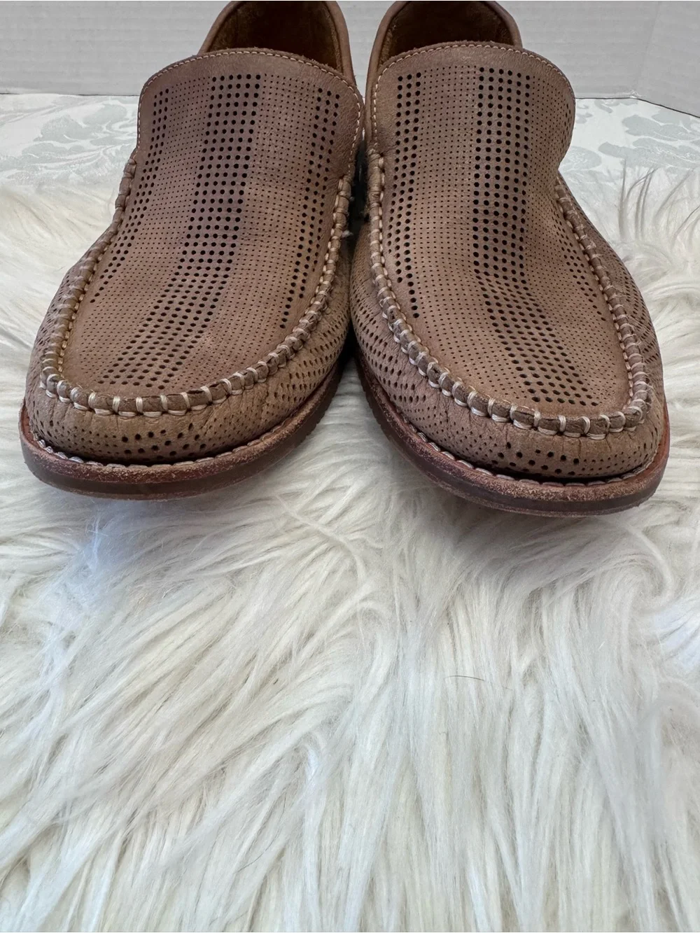 Tommy Bahama Felton Men’s 8M Nubuck Slip On Brown Loafer Shoe Stylish Vented